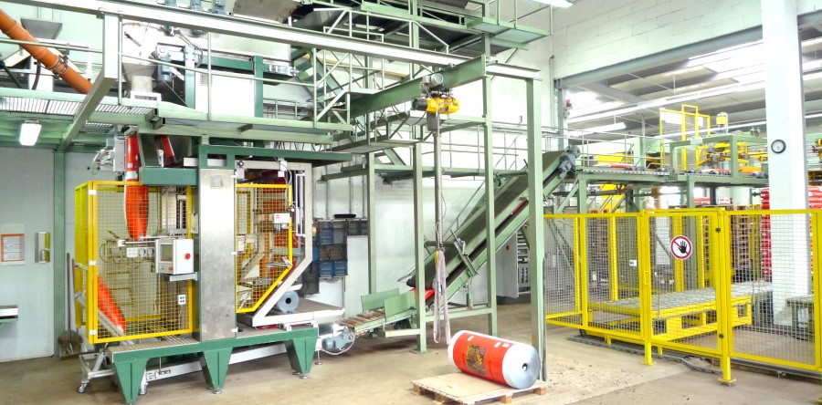 VERTICAL TUBULAR BAG MACHINE T2-701